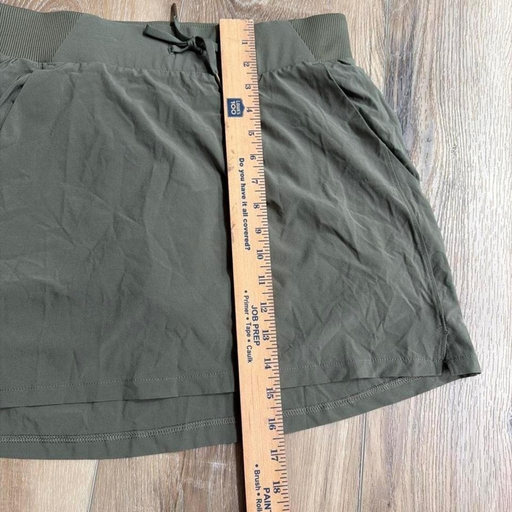 All in Motion Olive Green Athletic Skort Built In Shorts Womens M Golf Tennis - Picture 8 of 8